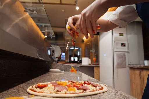 Understanding Commercial Refrigerator Specs for Pizza Restaurants